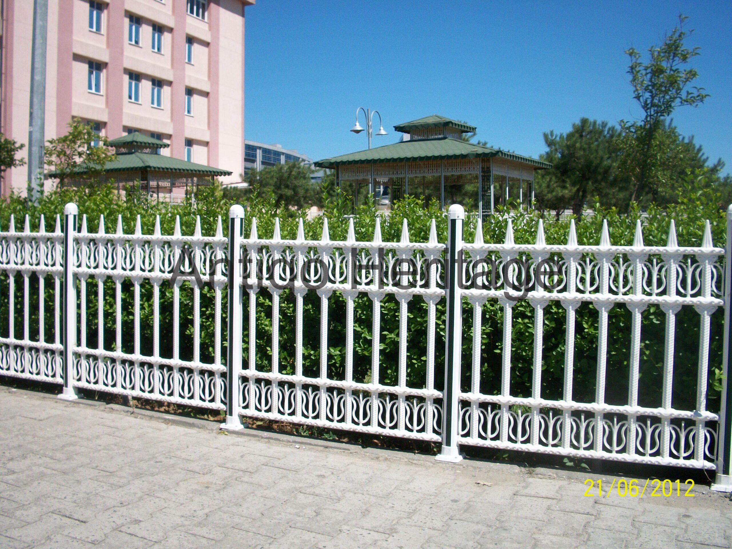 Antiqo Fence - Image 19