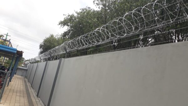 razor fence